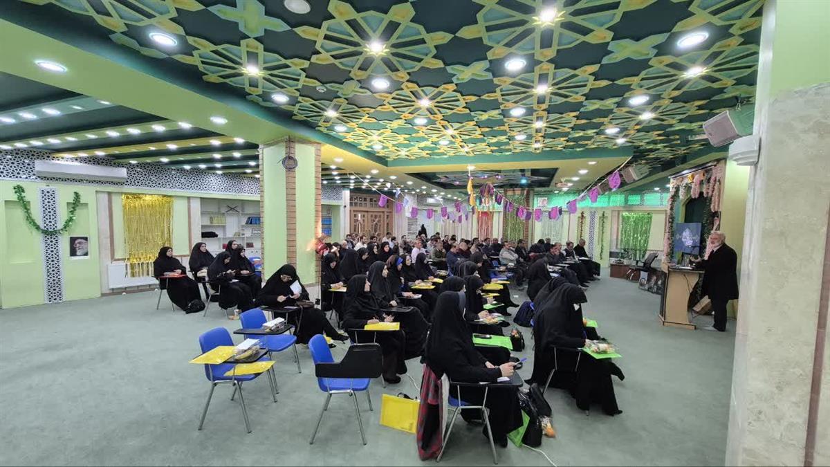 توانمندسازی کادر مدارس علمی